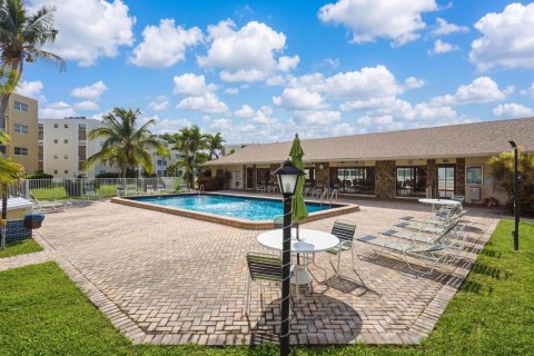 Copropriété à vendre à Dania Beach, Floride: 2 chambres, 106.28 m2 № 2254362 - photo 18