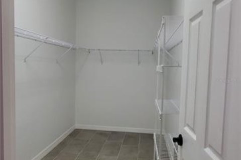 Villa ou maison à louer à Sarasota, Floride: 2 chambres, 162.02 m2 № 2356002 - photo 12