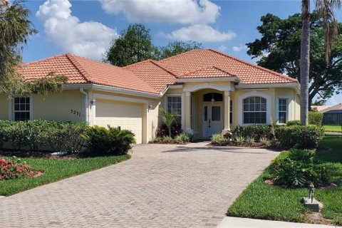House in Sarasota, Florida 2 bedrooms, 162.02 sq.m. № 2356002