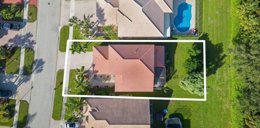 Casa en Wellington, Florida 4 dormitorios, 192.96 m2 № 1178197