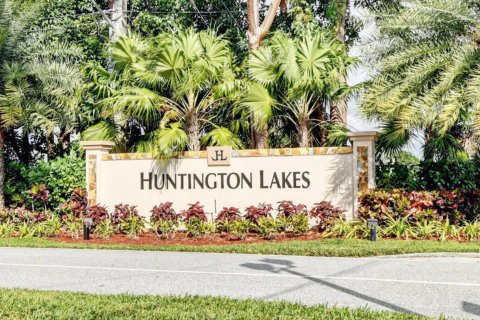 Condo in Delray Beach, Florida, 2 bedrooms  № 1075743 - photo 1