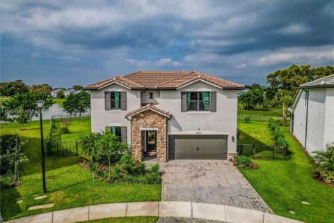 Casa en venta en Tamarac, Florida, 5 dormitorios, 265.7 m2 № 1968560 - foto 4