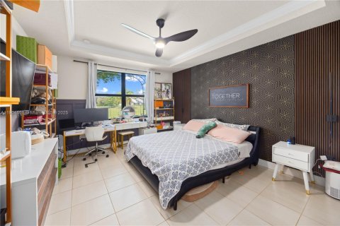 Casa en venta en Tamarac, Florida, 5 dormitorios, 265.7 m2 № 1968560 - foto 19