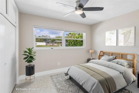 House in Largo, Florida 4 bedrooms, 190.08 sq.m. № 2152216 - photo 26