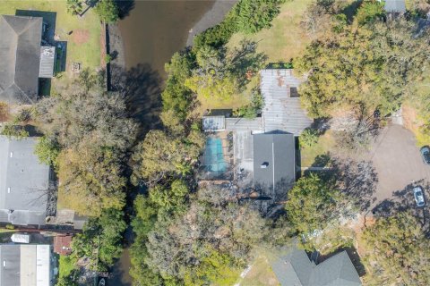 Villa ou maison à vendre à Tampa, Floride: 4 chambres, 250.56 m2 № 1789071 - photo 10