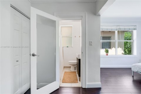 Condominio en venta en Coral Gables, Florida, 29.26 m2 № 2012539 - foto 9