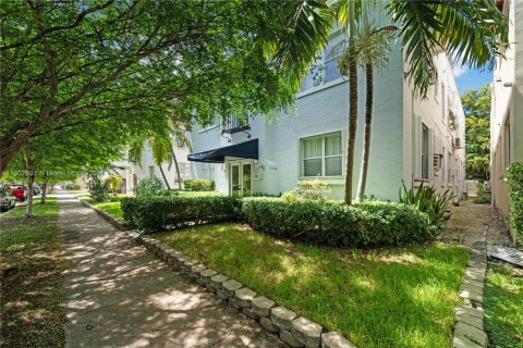 Condominio en venta en Coral Gables, Florida, 29.26 m2 № 2012539 - foto 13