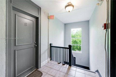 Condominio en venta en Coral Gables, Florida, 29.26 m2 № 2012539 - foto 11