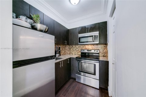 Condominio en venta en Coral Gables, Florida, 29.26 m2 № 2012539 - foto 8