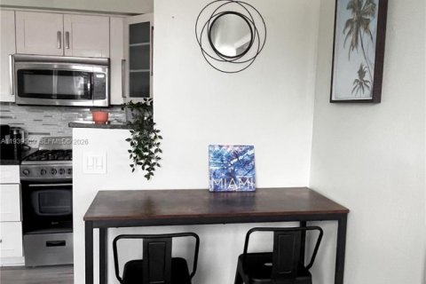 Купить кондоминиум в Майами-Бич, Флорида 2 спальни, 52.95м2, № 1996988 - фото 2