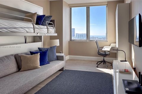 Condominio en venta en Hallandale Beach, Florida, 3 dormitorios, 161.37 m2 № 1707285 - foto 26