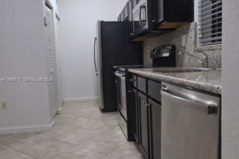 Commercial property in Miami, Florida 1 bedroom, 281.59 sq.m. № 2067592 - photo 3