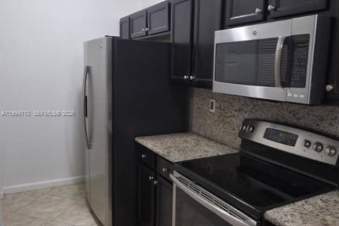 Commercial property in Miami, Florida 1 bedroom, 281.59 sq.m. № 2067592 - photo 7