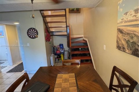 Condo in Miami, Florida, 2 bedrooms  № 1863646 - photo 11