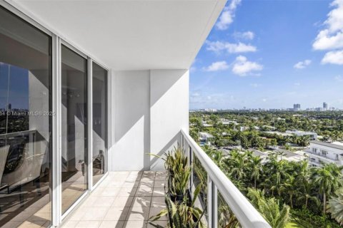 Condo in Miami Beach, Florida, 3 bedrooms  № 1953263 - photo 12