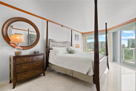Купить кондоминиум в Санни-Айлс-Бич, Флорида 2 спальни, 165.92м2, № 2066160 - фото 8