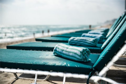 Купить кондоминиум в Санни-Айлс-Бич, Флорида 2 спальни, 165.92м2, № 2066160 - фото 13