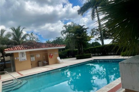 Apartment in Miami, Florida 3 bedrooms, 128.67 sq.m. № 1955987 - photo 4