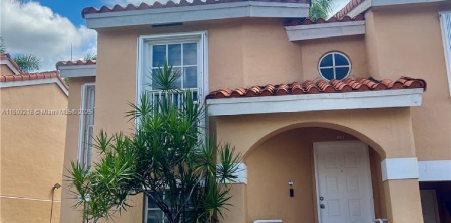 Apartment in Miami, Florida 3 bedrooms, 128.67 sq.m. № 1955987