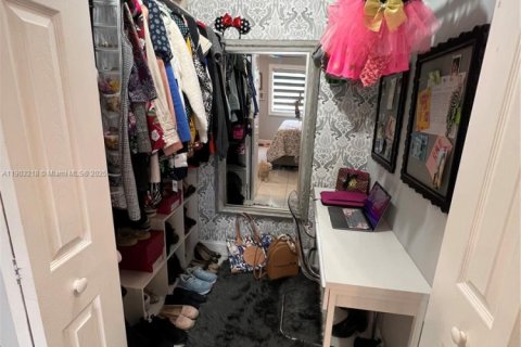 Apartment in Miami, Florida 3 bedrooms, 128.67 sq.m. № 1955987 - photo 7