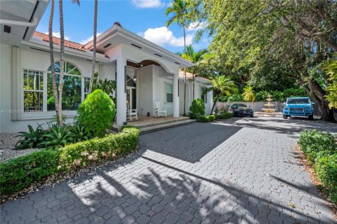 Villa ou maison à vendre à Miami, Floride: 5 chambres, 323.58 m2 № 2054922 - photo 5