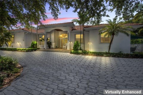 Villa ou maison à vendre à Miami, Floride: 5 chambres, 323.58 m2 № 2054922 - photo 2