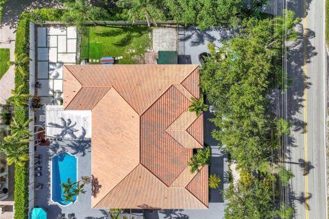 Villa ou maison à vendre à Miami, Floride: 5 chambres, 323.58 m2 № 2054922 - photo 9