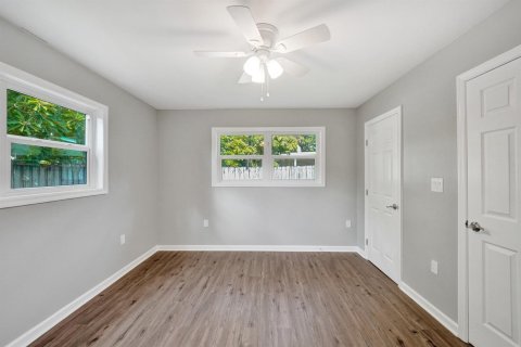 House in Fort Lauderdale, Florida 3 bedrooms, 166.57 sq.m. № 2185529 - photo 25