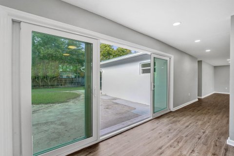 House in Fort Lauderdale, Florida 3 bedrooms, 166.57 sq.m. № 2185529 - photo 28