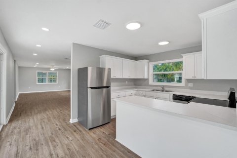 House in Fort Lauderdale, Florida 3 bedrooms, 166.57 sq.m. № 2185529 - photo 11