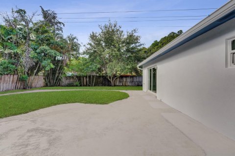 House in Fort Lauderdale, Florida 3 bedrooms, 166.57 sq.m. № 2185529 - photo 29