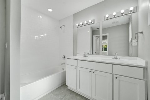 House in Fort Lauderdale, Florida 3 bedrooms, 166.57 sq.m. № 2185529 - photo 21