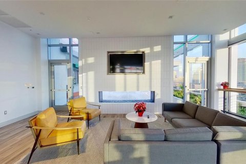 Condo in Saint Petersburg, Florida, 2 bedrooms  № 1881385 - photo 30