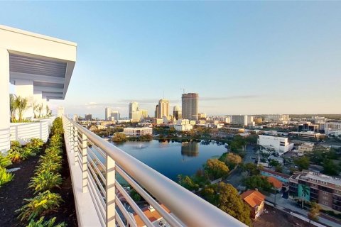 Condo in Saint Petersburg, Florida, 2 bedrooms  № 1881385 - photo 4