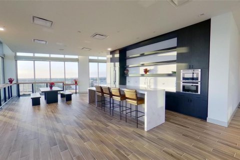 Condo in Saint Petersburg, Florida, 2 bedrooms  № 1881385 - photo 29