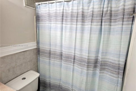 Condominio en venta en Miami Beach, Florida, 41.81 m2 № 2012710 - foto 5