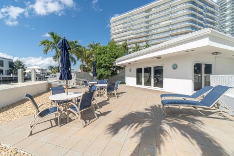 Copropriété à vendre à Pompano Beach, Floride: 1 chambre, 60.2 m2 № 2390183 - photo 7