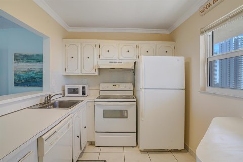 Copropriété à vendre à Pompano Beach, Floride: 1 chambre, 60.2 m2 № 2390183 - photo 19