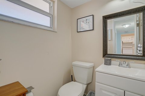 Copropriété à vendre à Pompano Beach, Floride: 1 chambre, 60.2 m2 № 2390183 - photo 28