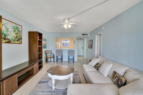 Copropriété à vendre à Pompano Beach, Floride: 1 chambre, 60.2 m2 № 2390183 - photo 27