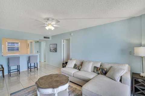 Copropriété à vendre à Pompano Beach, Floride: 1 chambre, 60.2 m2 № 2390183 - photo 25