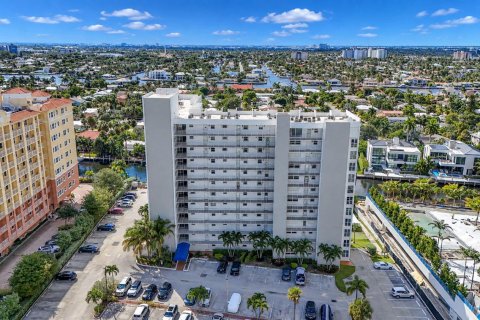 Copropriété à vendre à Pompano Beach, Floride: 1 chambre, 60.2 m2 № 2390183 - photo 12