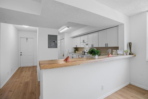 Copropriété à vendre à Coral Springs, Floride: 2 chambres, 105.91 m2 № 2083531 - photo 10