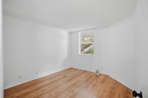 Copropriété à vendre à Coral Springs, Floride: 2 chambres, 105.91 m2 № 2083531 - photo 13