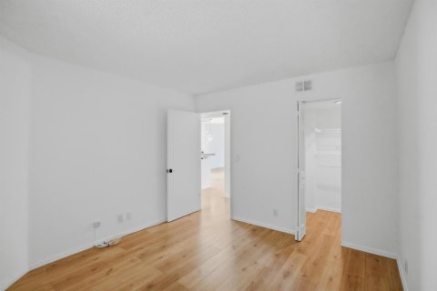 Copropriété à vendre à Coral Springs, Floride: 2 chambres, 105.91 m2 № 2083531 - photo 15