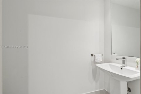 Купить кондоминиум в Майами, Флорида 2 спальни, 103.96м2, № 2006713 - фото 20