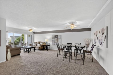 Condominio en venta en West Palm Beach, Florida, 2 dormitorios, 100.43 m2 № 2240655 - foto 2