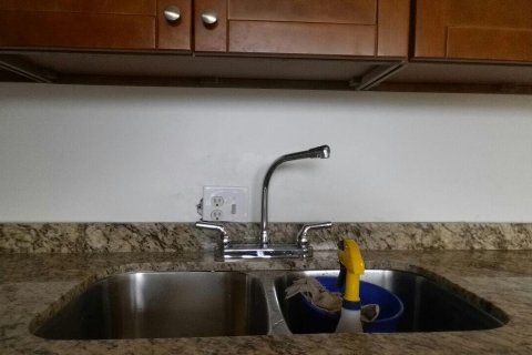 Condo in Lauderhill, Florida, 1 bedroom  № 2242021 - photo 8
