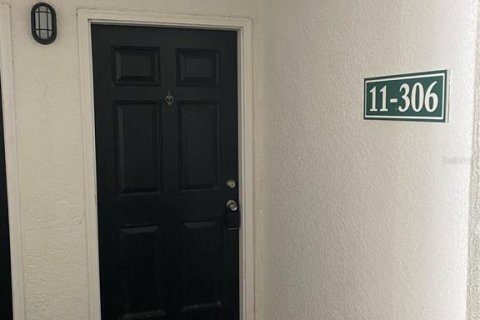 Condo in Orlando, Florida, 3 bedrooms  № 1616098 - photo 1