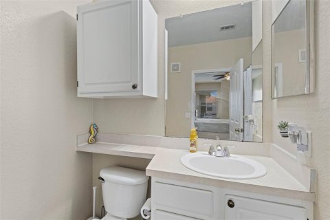 Condo in Orlando, Florida, 3 bedrooms  № 1616098 - photo 15